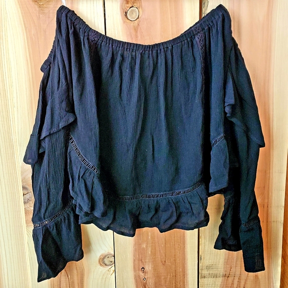 Black Off the Sholder Long Sleeve Pheasant Top - Picture 8 of 9